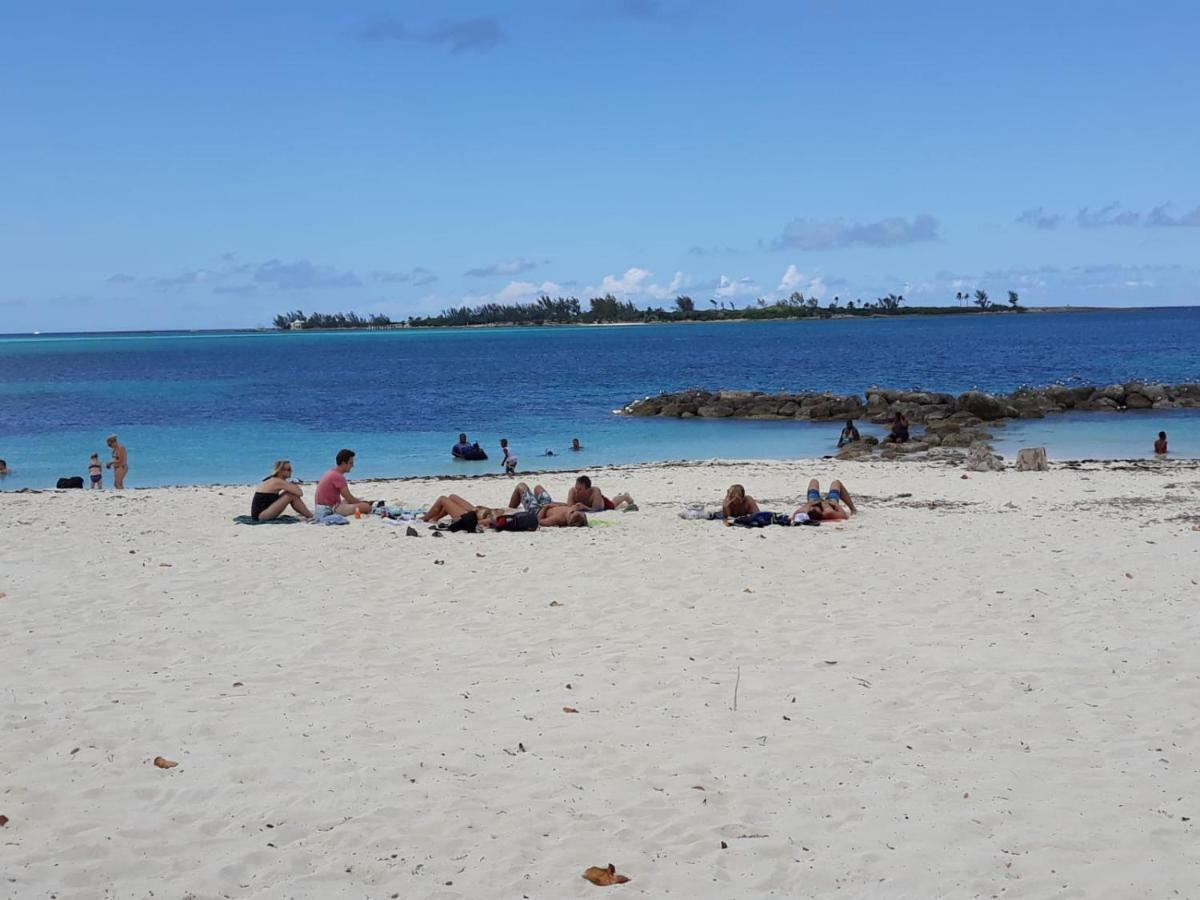 Sandelwood Studios' Nassau
