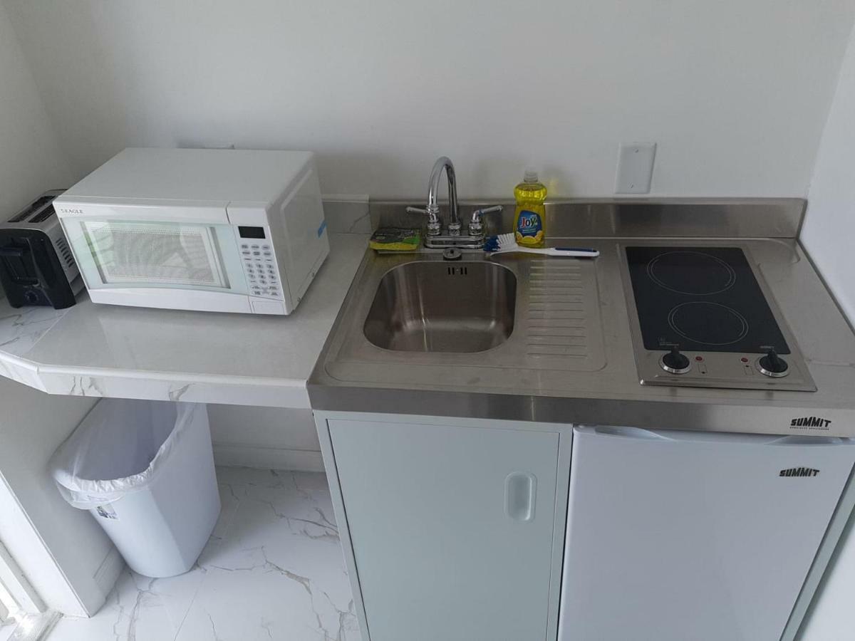 Sandelwood Studios' Aparthotel 2*
